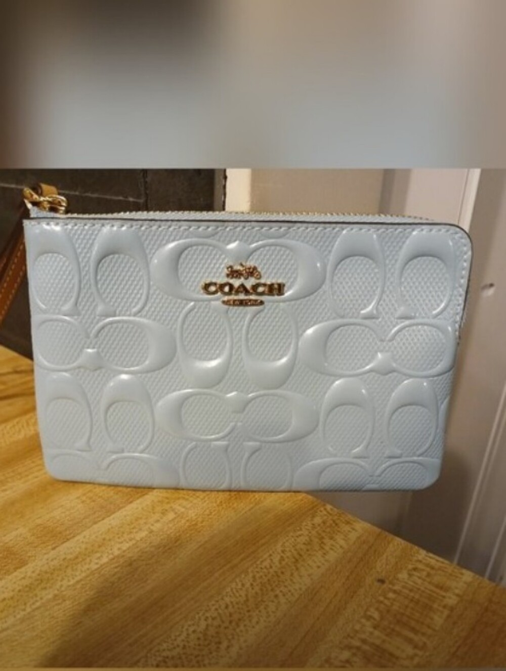 Coach- Corner Zip Embossed Wristlet Clutch (Light Blue 🩵) - Picture 9 of 9